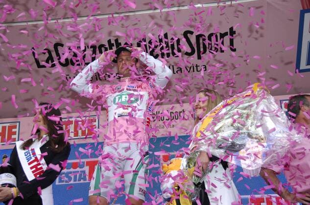 Alessandro Petacchi (Italien LPR) gewinnt die 3. Etappe des Giro d Italia 2009 -  Radsport Herren Giro d Italia 2009, dItalia, Straßenradsport, Straße, Rad Gruppe 3. Etappe: Grado - Valdobbiadene