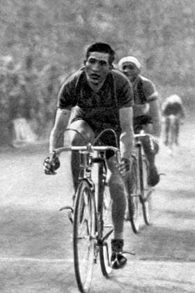 Gino Bartali (Italien) während des Giro d Italia 1939 -  Radsport Herren Giro d Italia 1939, dItalia, Straßenradsport, Straße, Rad, Repro, Geschichte, Historie Einzelbild