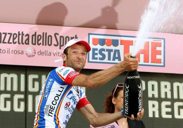 Michele Scarponi (Italien Diquigiovanni Androni) gewinnt die 6. Etappe des Giro d Italia 2009 -  Radsport Herren Giro d Italia 2009, dItalia, Straßenradsport, Straße, Rad Einzelbild 6. Etappe: Bressanone - Mayrhofen Freude,