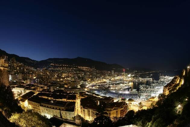 Stadtkurs von Monaco am Hafen von Monte Carlo Motorsport Grand Prix Herren Großer Preis von Monaco 2009, Formel 1 Weltmeisterschaft, F1, F, GP, WM Totale Circuit de Monaco o0 Nacht Stadtlandschaft Monte Carlo