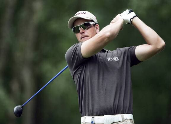 Henrik Stenson (Schweden) - EDITORIAL USE ONLY. No use with unauthorised audio, video, data, fixture lists, club league logos or live services. Online in-match use limited to 120 images, no video emulation. No use in betting, games or single club league player publications. Golf Herren BMW PGA Championship 2009, European Tour, Einzelbild Wentworth Surrey, Virginia Water
