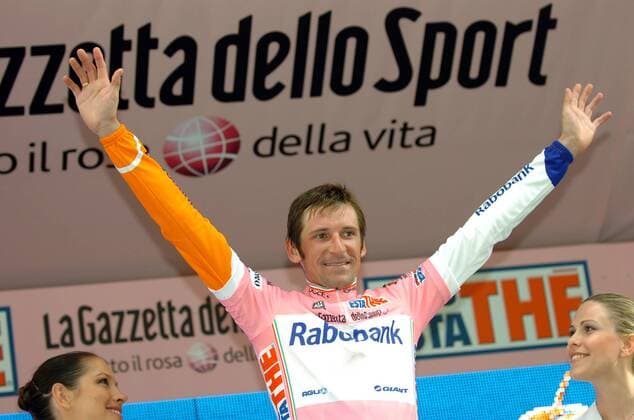 Denis Menchov (Russland Rabobank) gewinnt das Einzelzeitfahren und übernimmt somit das rosa Trikot nach der 12. Etappe des Giro d Italia 2009 -  Radsport Herren Giro d Italia 2009, dItalia, Straßenradsport, Straße, Rad, Zeitfahren, Einzelzeitfahren Einzelbild 12. Etappe: Sestri Levante - Riomaggiore Freude,