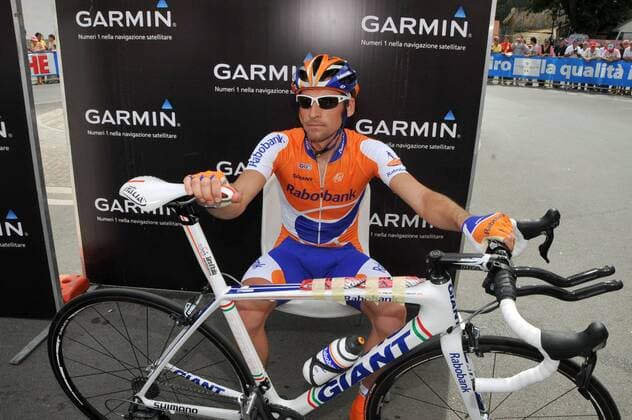 Denis Menchov (Russland Rabobank) konzentriert vor dem Einzelzeitfahren -  Radsport Herren Giro d Italia 2009, dItalia, Straßenradsport, Straße, Rad, Zeitfahren, Einzelzeitfahren Einzelbild 12. Etappe: Sestri Levante - Riomaggiore Konzentration,