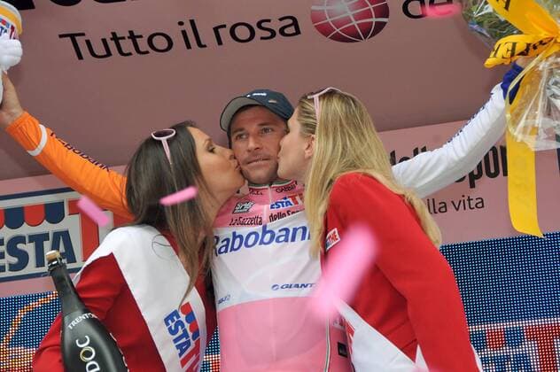 Denis Menchov (Russland Rabobank) nach der 13. Etappe des Giro d Italia 2009 im rosa Trikot -  Radsport Herren Giro d Italia 2009, dItalia, Straßenradsport, Straße, Rad Gruppe 13. Etappe: Lido di Camaiore - Firenze