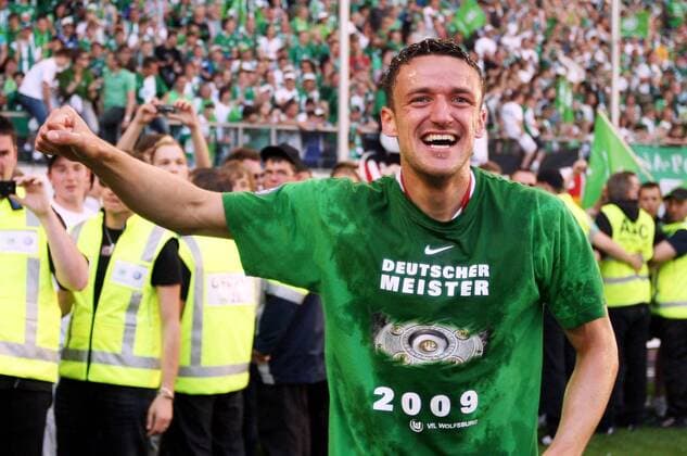 Christian Gentner (Wolfsburg) - Deutscher Meister 2009 Fußball 1. BL Herren Saison 2008 2009, VfL Wolfsburg Einzelbild Wolfsburg Freude,