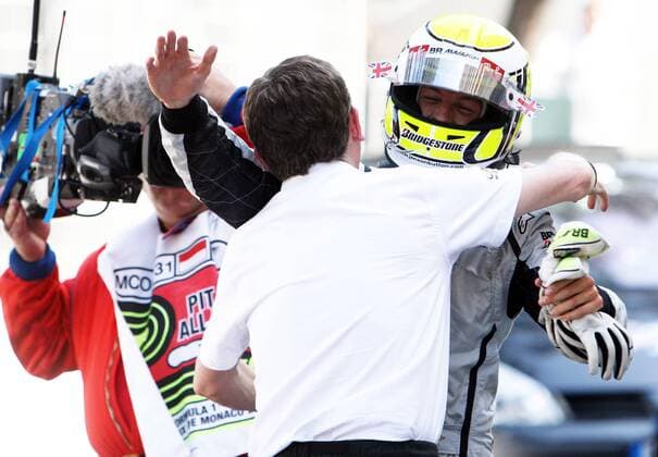Sieger Jenson Button (re.) und Geschäftsführer Nick Fry (beide England Brawn GP) feiern den Sieg beim Großen Preis von Monaco 2009 -  Motorsport Grand Prix Herren Großer Preis von Monaco 2009, Formel 1 Weltmeisterschaft, F1, F, GP, WM Gruppe Monte Carlo Begeisterung, Freude,