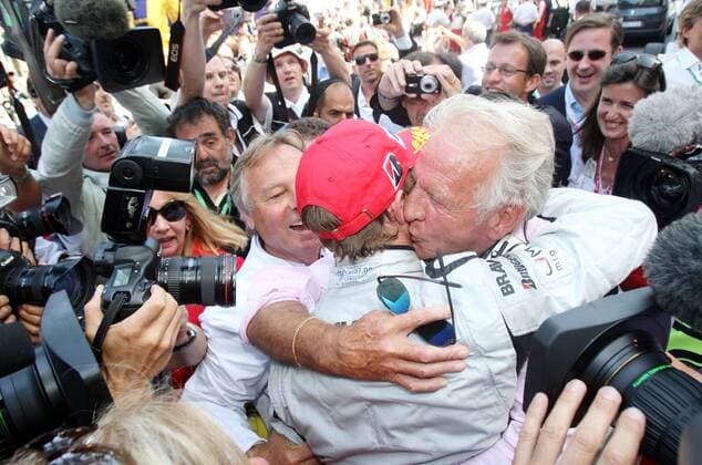 Jenson Button (England Brawn GP) feiert mit Vater John den Sieg beim Großen Preis von Monaco 2009 -  Motorsport Grand Prix Herren Großer Preis von Monaco 2009, Formel 1 Weltmeisterschaft, F1, F, GP, WM Gruppe Monte Carlo Begeisterung, Freude,