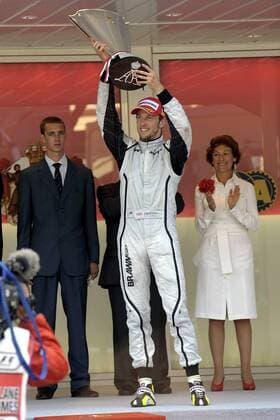 Jenson Button (England Brawn GP) feiert den Sieg beim Großen Preis von Monaco 2009 Motorsport Grand Prix Herren Großer Preis von Monaco 2009, Formel 1 Weltmeisterschaft, F1, F, GP, WM Gruppe Monte Carlo Begeisterung, Freude,