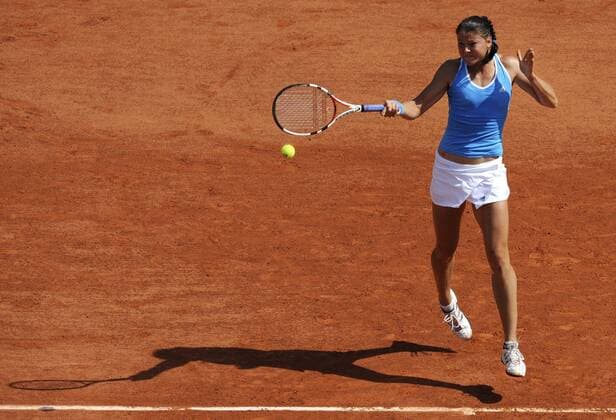 Dinara Safina (Russland) Tennis Damen French Open 2009 Grand Slam WTA Tour Einzelbild Roland Garros Paris Dynamik, Höhe,