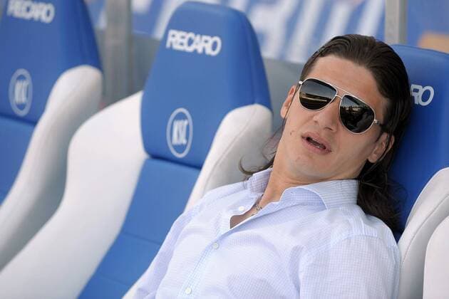 Marko Pantelic (Hertha) relaxt Fußball 1. BL Herren Saison 2008 2009, Hertha BSC Berlin Einzelbild Karlsruhe