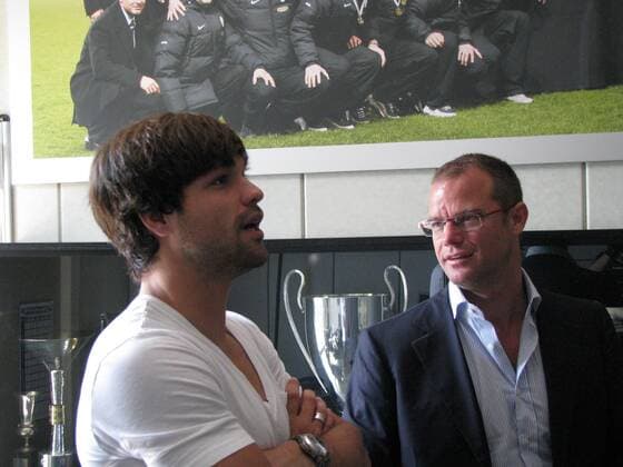 Diego und Teammanager Gianluca Pessotto während der Vertragsverhandlungen mit Juventus Turin Fußball Herren Serie A 2009 2010, Juve Gruppe Turin