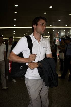 Christian Träsch (Deutschland) - Ankunft auf dem Flughafen in Shanghai -  (CFP399293230) Fußball Herren Nationalmannschaft 2009, o0 Asienreise Einzelbild Shanghai