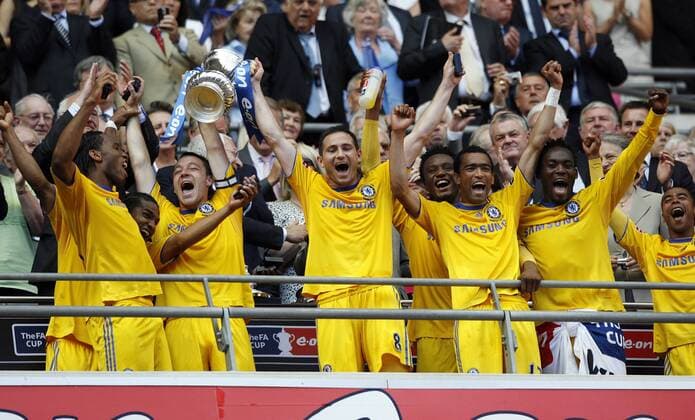Chelsea gewinnt den englischen FA Cup 2009, u.a. mit Frank Lampard (Mitte) - EDITORIAL USE ONLY. No use with unauthorised audio, video, data, fixture lists, club league logos or live services. Online in-match use limited to 120 images, no video emulation. No use in betting, games or single club league player publications. Fußball Herren FA Cup Finale 2008 2009, Englischer Pokal, Pokalspiel, Pokalfinale, FC Chelsea London Totale London Begeisterung, Freude,