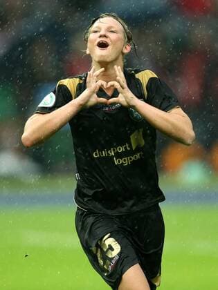 Alexandra Popp (Duisburg) - Torjubel mit Herz Fußball Damen DFB Pokal 2008 2009, Pokalspiel, Finale, Pokalfinale, Frauen, Frauenfußball, FCR 2001 Duisburg Einzelbild Berlin Freude, Begeisterung,