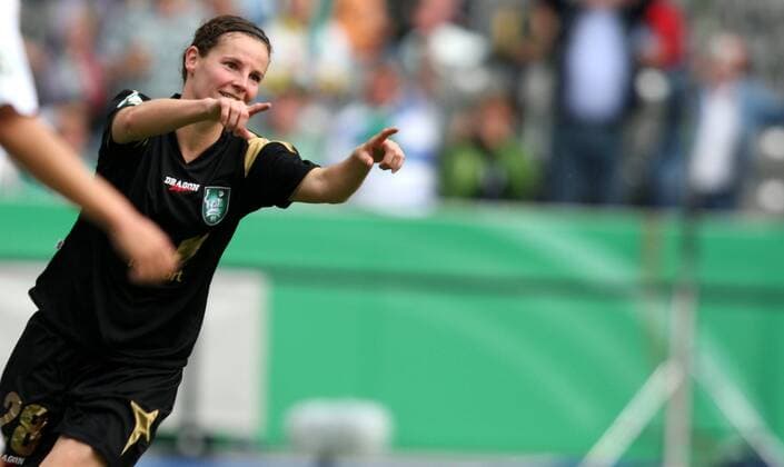 Femke Maes (Duisburg) - Torjubel Fußball Damen DFB Pokal Finale 2008 2009, Pokalfinale, Pokal, Pokalspiel, Frauen, Frauenfußball Einzelbild Berlin Freude,