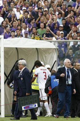 Schlußpunkt - Paolo Maldini beendet nach 902 Spielen und 12 Jahren als Kapitän des AC Mailand seine Karriere -  Fußball Herren Serie A 2008 2009, 1. Liga, AC Mailand, Milan Gruppe Florenz
