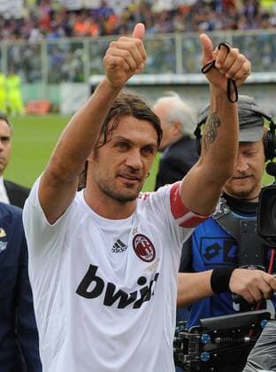Schlußpunkt - Paolo Maldini (AC Mailand) beendet nach 902 Spielen und 12 Jahren als Kapitän des AC Mailand seine Karriere -  Fußball Herren Serie A 2008 2009, 1. Liga, AC Mailand, Milan, Einzelbild Florenz