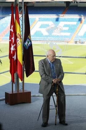 Ehrenpräsident Alfredo Di Stefano (Real Madrid) während der Präsentation des neuen Real Präsidenten -  (200906317520) Fußball Herren Vorschau Primera Division 2009 2010, 1. Spanische Liga, CF, neu, neuer, Präsentation, Pressetermin Einzelbild Madrid