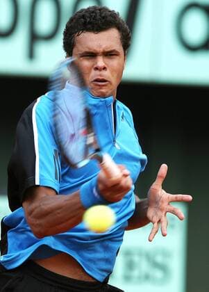 Jo Wilfried Tsonga (Frankreich) -  Tennis Herren French Open 2009, Grand Slam, ATP Tour Einzelbild Roland Garros Paris Dynamik,