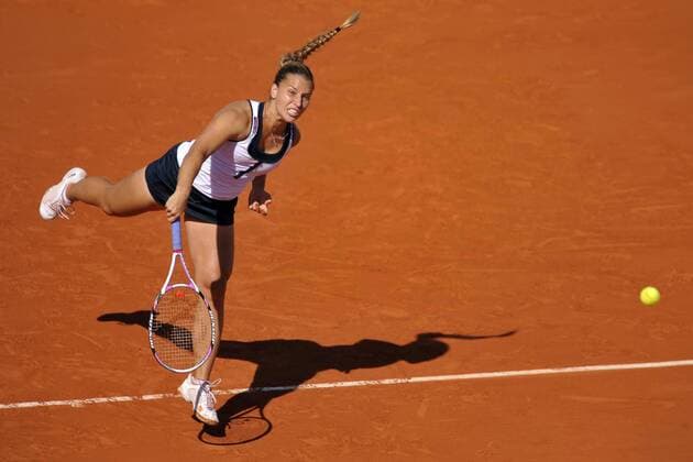 Dominika Cibulkova (Slowakei) -  Tennis Damen French Open 2009, Grand Slam, WTA Tour, Vdig Einzelbild Roland Garros Paris Dynamik,
