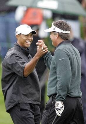 Tiger Woods (li.) und Kenny Perry (beide USA) - -ZUMAct5 Golf Herren Memorial Tournament 2009, PGA Tour, Skins Game Gruppe Dublin Freude,