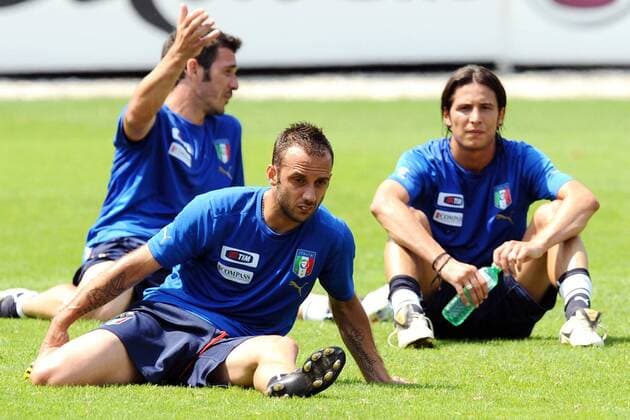 Giuseppe Mascara (vorn), Marco Biagianti (re.) und Gaetano D Agostino (alle Italien) -  Fußball Herren Nationalteam 2009, Training Gruppe Coverciano Florenz