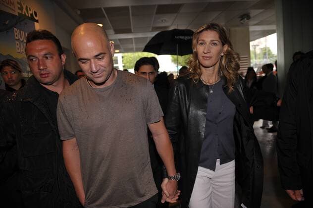 Andre Agassi (USA) und Steffi Graf (Deutschland) im Vorfeld eines Schaukampfs am Rande der French Open 2009 -  Tennis Damen French Open 2009, Schaukampf, Showmatch Gruppe Roland Garros Paris