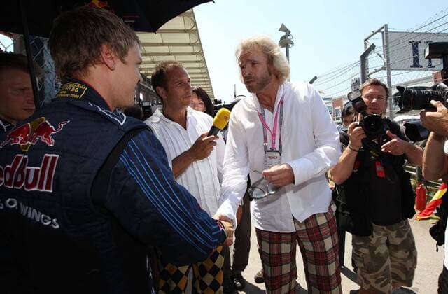 Sebastian Vettel (Red Bull), ZDF Moderator Thomas Gottschalk (re.) und RTL Reporter Kai Ebel (alle Deutschland) beim GP der Türkei 2009 Motorsport Grand Prix Herren Großer Preis der Türkei 2009, Formel 1 Weltmeisterschaft, F1, F, GP, WM Gruppe Journalist Istanbul