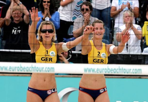 Laura Ludwig (li.) und Sara Goller (beide Deutschland) - Siegerinnen bei den Austrian Masters 2009 -  Beachvolleyball Damen Austrian Masters 2009, European Championship Tour, Beach Gruppe Baden Freude,