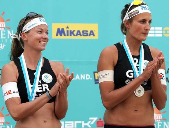 Katrin Holtwick (li.) und Ilka Semmler (beide Deutschland) - Zweite bei den Austrian Masters 2009 -  Beachvolleyball Damen Austrian Masters 2009, European Championship Tour, Beach Gruppe Baden Freude,