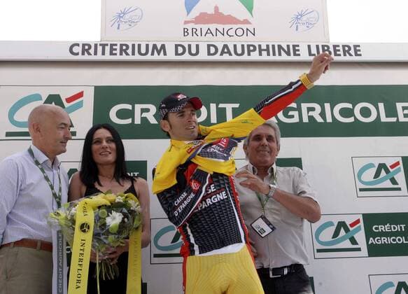 Alejandro Valverde (Spanien Caisse d Epargne ) nach der 6. Etappe des Criterium Du Dauphine Libere 2009 im gelben Trikot Radsport Herren Criterium Du Dauphine Libere 2009, Straßenradsport, Straße, Rad ProTour, Vdig Gruppe 6. Etappe: Gap - Briancon Freude,