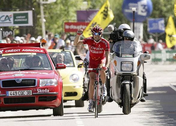 David Moncoutie (Frankreich Cofidis) jubelt - er gewinnt die 7. Etappe: Briancon - Saint Francois - Longchamps des Criterium du Dauphine Libere 2009 Radsport Herren Criterium du Dauphine Libere 2009, Straße, Rad, Straßenradsport, ProTour Einzelbild 7. Etappe: Briancon - Saint Francois - Longchamps Freude,