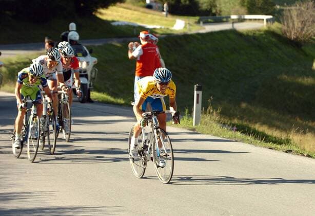 Tadej Valjavec (Slowenien Ag2R, re.) im gelben Trikot -  Radsport Herren Tour de Suisse 2009, Straßenradsport, Straße, Rad ProTour Gruppe 5. Etappe: Stäfa - Serfaus
