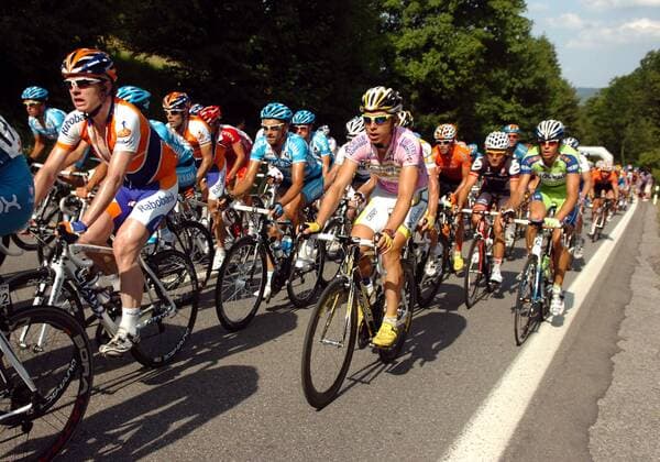 Tony Martin (Deutschland Columbia High Road, Mitte), Träger des Bergtrikots der Tour de Suisse, neben Nick Nuyens (Belgien Rabobank, li.) -  Radsport Herren Tour de Suisse 2009, ProTour, Straßenradsport, Straße, Rad Gruppe 6. Etappe: Oberriet - Bad Zurzach