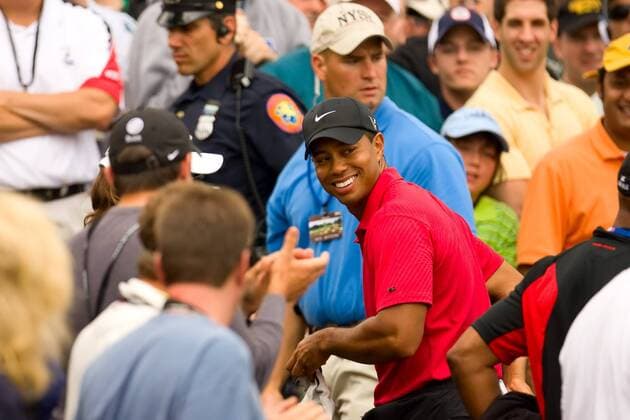 Tiger Woods (USA, Mitte) gut gelaunt - (ZUMAcs7) Golf Herren US Open 2009, PGA Tour Gruppe Bethpage Farmingdale Begeisterung, Freude,