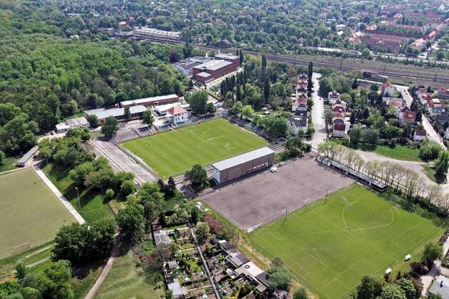 Luftaufnahme des Alfred Kunze Sportparks, Heimspielstätte des FC Sachsen Leipzig - !ACHTUNG 100% HONORARAUFSCHLAG! Fußball Herren NOFV Oberliga Süd 2008 2009, Nordost Totale Alfred Kunze Sportpark Leipzig