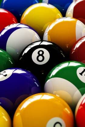 Glänzend polierte Billardkugeln inklusive der schwarzen Acht - (iblcrs01155082) Billard Herren Pool 2009, Poolbillard, Freizeit, Freizeitsport, Einzelbild