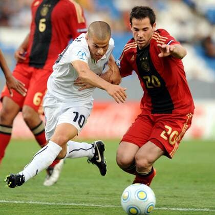 Gonzalo Castro (Deutschland U21, re.) gegen Sebastian Giovinco (Italien U21)-  Fußball Länderspiel Herren U21 EM 2009, U 21, Nationalteam, Nationaltrikot, Halbfinale, Deutschland U21 - Italien U21 Gruppe Helsingborg Dynamik, Kampf,