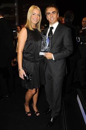 Preisträger Philipp Lahm (Deutschland FC Bayern München) mit seiner Freundin Claudia anlässlich des bayrischen Sportpreises 2009 Fußball Herren Bayerischer Sportpreis 2009, Sportlerehrung, Ehrung, Preisverleihung Gruppe München