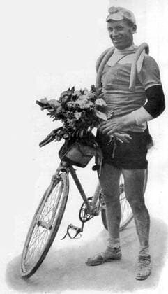 Philippe Thys (Belgien) - Gesamtsieger der Tour de France 1920 -  Radsport Herren Tour de France 1920, Straßenradsport, Straße, Rad, Geschichte, Radsportgeschichte, Einzelbild Aufnahmedatum geschätzt, Paris