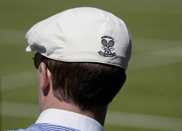 Linienrichter mit Wimbledon Kappe während der All England Championships 2009 in Wimbledon Tennis Herren All England Championships 2009, ATP WTA Tour, Grand Slam Einzelbild Wimbledon London