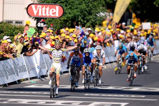 Mark Cavendish (Großbritannien Columbia High Road) gewinnt die zweite Etappe der Tour de France 2009 -  Radsport Herren Tour de France 2009, Straßenradsport, Straße, Rad Gruppe Monte Carlo 2. Etappe: Monaco - Brignoles Begeisterung, Freude,