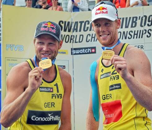 Julius Brink (li.) und Jonas Reckermann (beide Deutschland) sind Weltmeister 2009 -  Beachvolleyball WM Herren Beach WM 2009, Finale Gruppe Stavanger Begeisterung, Freude,