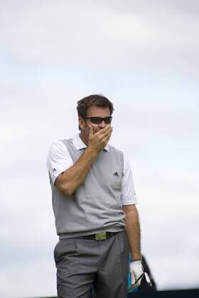 Nick Faldo (England) skeptisch - EDITORIAL USE ONLY. No use with unauthorised audio, video, data, fixture lists, club league logos or live services. Online in-match use limited to 120 images, no video emulation. No use in betting, games or single club league player publications. Golf Herren The Barclays Scottish Open 2009, PGA European Tour Einzelbild Loch Lomond Skepsis,
