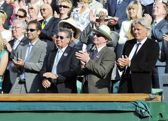In der Ehrenloge, v.li.: Pete Sampras USA), Manolo Santana (Spanien), Rod Laver (Australien) und Björn Borg (Schweden) -  Tennis Herren All England Championships 2009, Grand Slam, ATP Tour, Finale Gruppe Wimbledon London