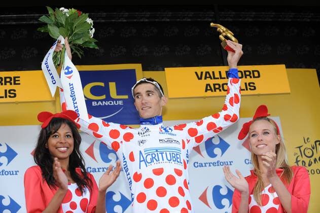 Brice Feillu (Frankreich Agritubel) gewinnt die 7. Etappe der Tour de France 2009 und erhält während der Siegerehrung das Bergtrikot -  Radsport Herren Tour de France 2009, Straßenradsport, Straße, Rad, Vdig Gruppe 7. Etappe: Barcelona - Andorra Arcalis