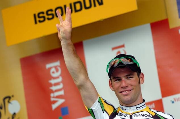 Mark Cavendish (Großbritannien Columbia High Road) gewinnt die 10. Etappe der Tour de France, sein dritter Etappensieg 2009 -  Radsport Herren Tour de France 2009, Straßenradsport, Straße, Rad, Einzelbild 10. Etappe: Limoges - Issoudun Freude,