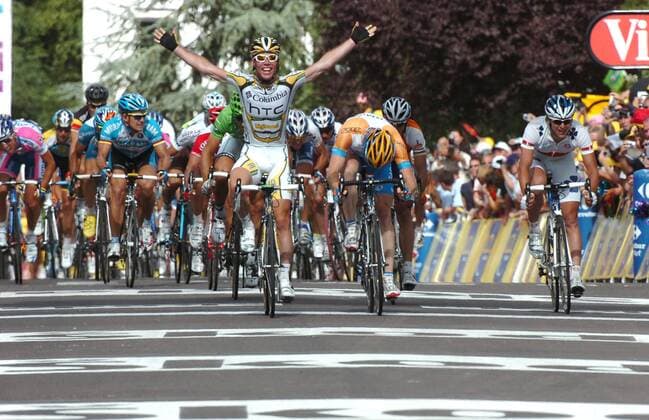 Mark Cavendish (Großbritannien Columbia High Road, Mitte) gewinnt die 11. Etappe der Tour de France 2009 -  Radsport Herren Tour de France 2009, Straßenradsport, Straße, Rad Totale 11. Etappe: Vatan - Saint Fargeau Freude,