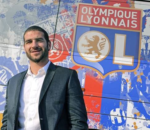 Neuzugang Lisandro Lopez (Lyon) wird präsentiert -  (pan32909) Fußball Herren Ligue 1 2009 2010, 1. Liga, Olympique Lyonnais, OL, Präsentation, Pressetermin, Shooting, Einzelbild Lyon