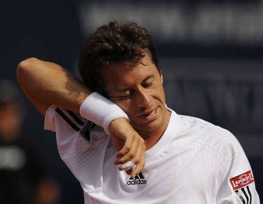 Philipp Kohlschreiber (Deutschland) erschöpft Tennis Herren Mercedes Cup 2009, ATP Tour Einzelbild Weißenhof Stuttgart Erschöpfung,